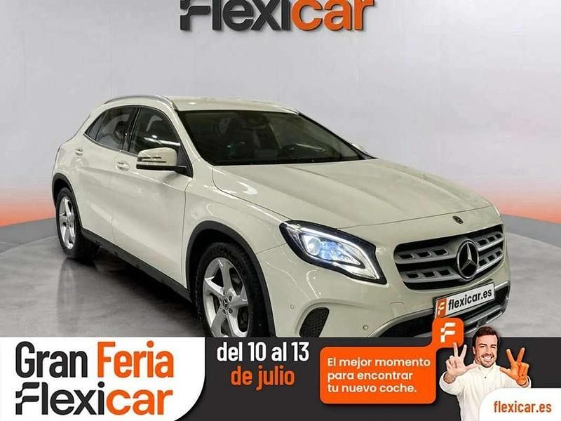 Blanco Usado 2017 Mercedes GLA200 SUV | 20.090 € (Un poco caro) - Imagen 1/4