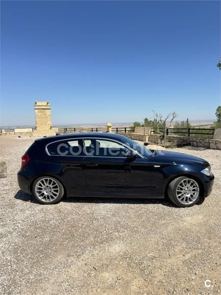 Usado BMW 120 177 CV (130 kW) 2008 Negro Utilitario