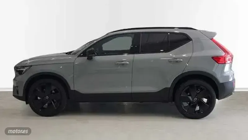 Nuevo Volvo XC40 Plus 163 CV (119 kW) 2026 Gris SUV