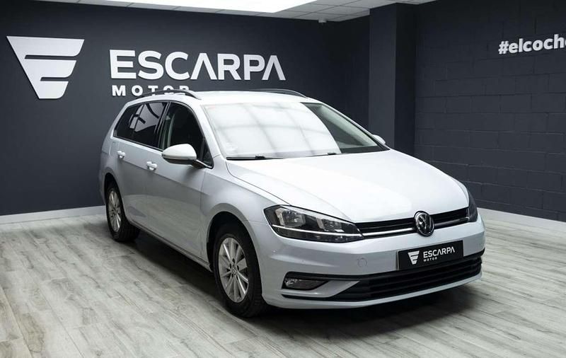 Usado VW Golf VII 116 CV (85 kW) 2018 Gris Familiar