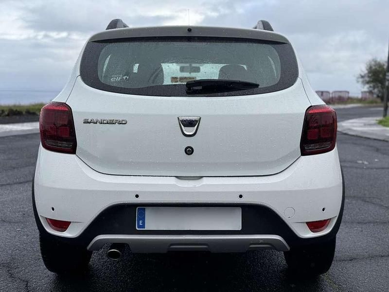 Usado Dacia Sandero 90 CV (66 kW) 2019 Blanco Utilitario