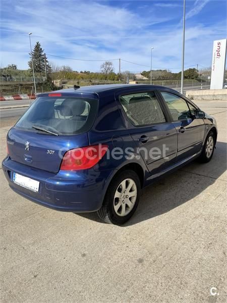 Azul Usado 2001 Peugeot 307 Berlina | 2650 € (Precio justo) - Imagen 1/4