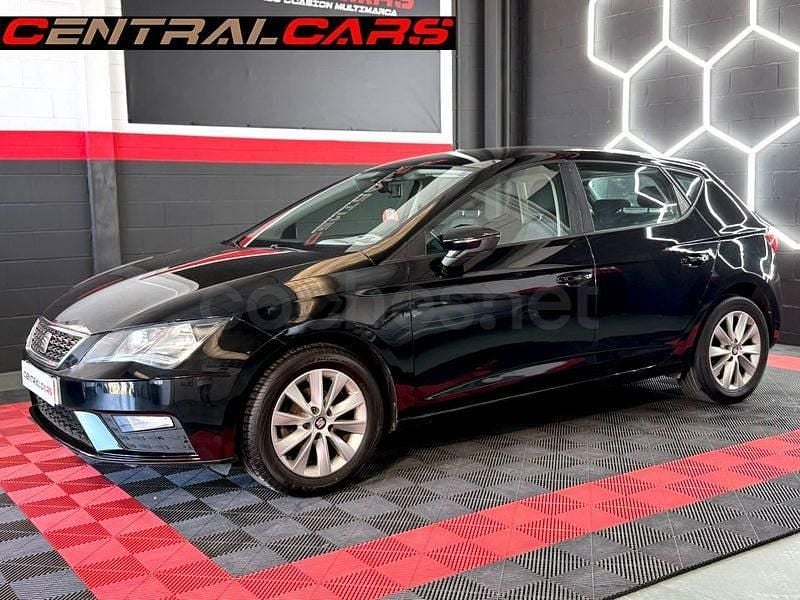 Käytetty Seat Leon Style Plus 110 HP (80 kW) 2017 Musta Sedan