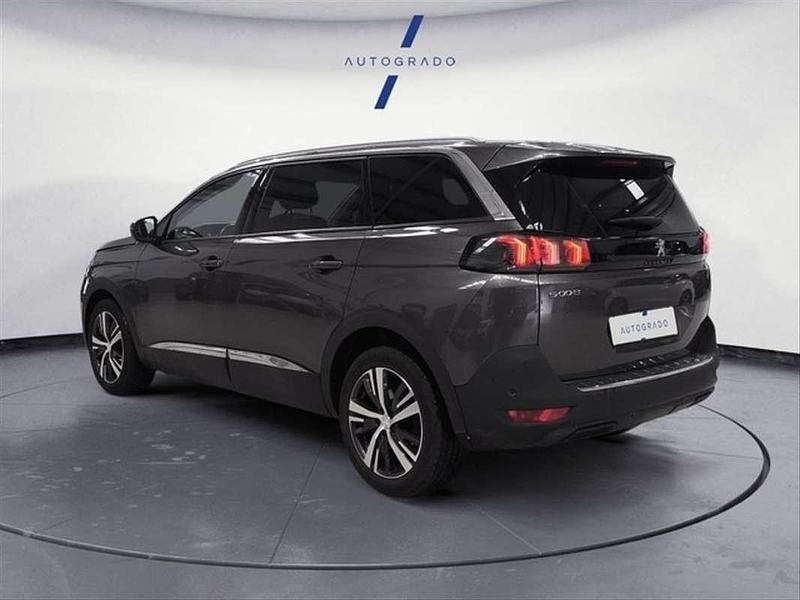 Usado Peugeot 5008 Allure 130 CV (95 kW) 2021 Gris SUV