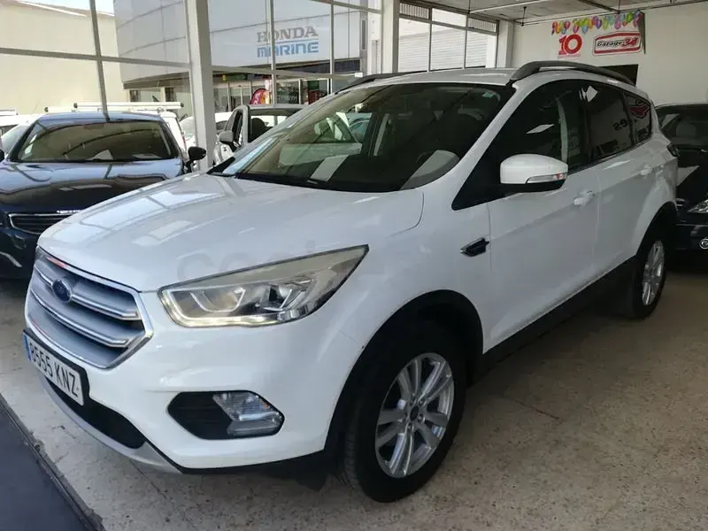 Usado Ford Kuga Titanium 120 CV (88 kW) 2018 Blanco SUV