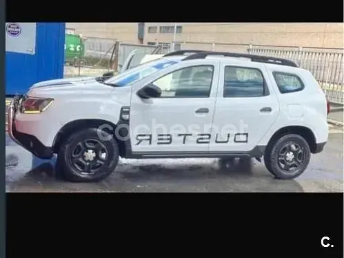 Usado Dacia Duster Essentiel 115 CV (84 kW) 2018 Gris / plata SUV