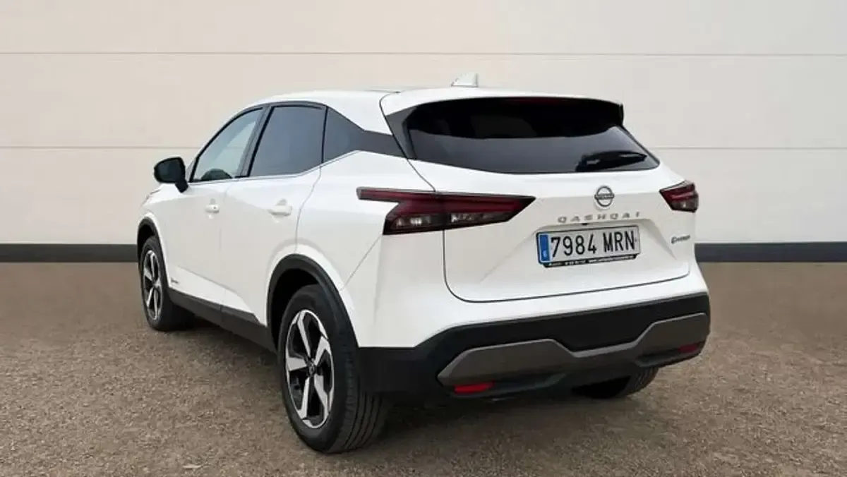 Usado Nissan Qashqai N-Connecta 190 CV (139 kW) 2024 Blanco SUV