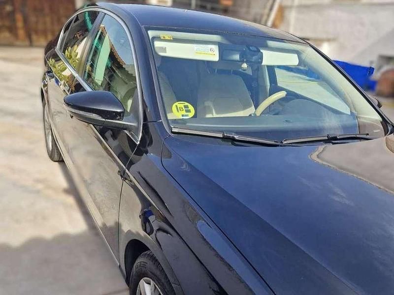 Usado VW Passat Edition 105 CV (77 kW) 2011 Negro Berlina