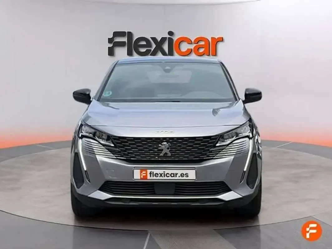 Usado Peugeot 3008 Allure 131 CV (96 kW) 2023 Gris SUV