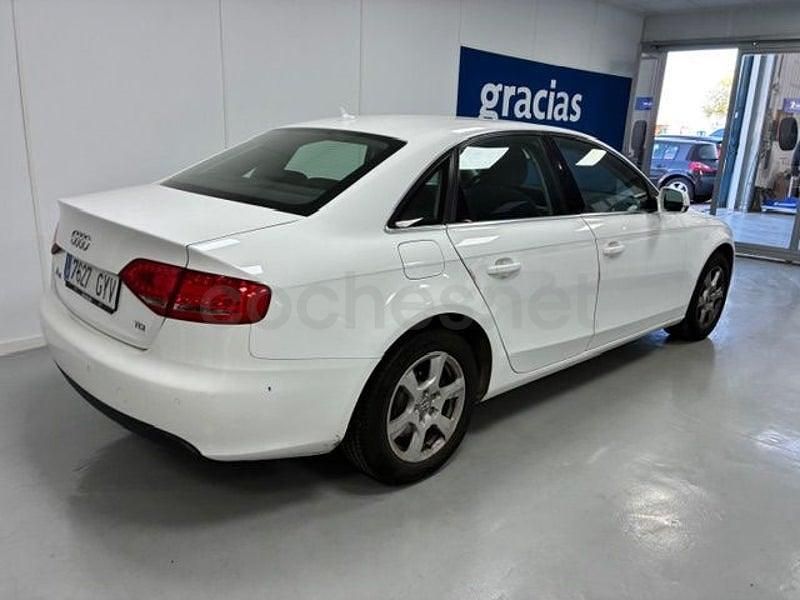 Usado Audi A4 143 CV (105 kW) 2010 Blanco Berlina