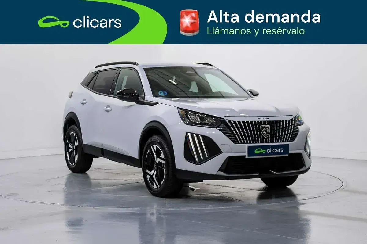 Usado Peugeot 2008 Allure 136 CV (100 kW) 2025 Blanco SUV