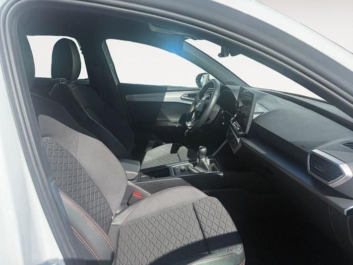 Usado Seat Leon FR 150 CV (110 kW) 2025 Blanco