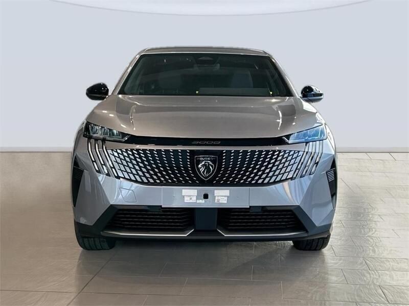 Usado Peugeot 3008 Allure 136 CV (100 kW) 2024 Gris artense SUV