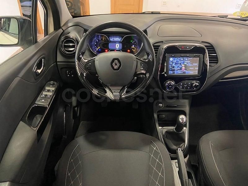 Usado Renault Captur Zen 90 CV (66 kW) 2014 Beige SUV