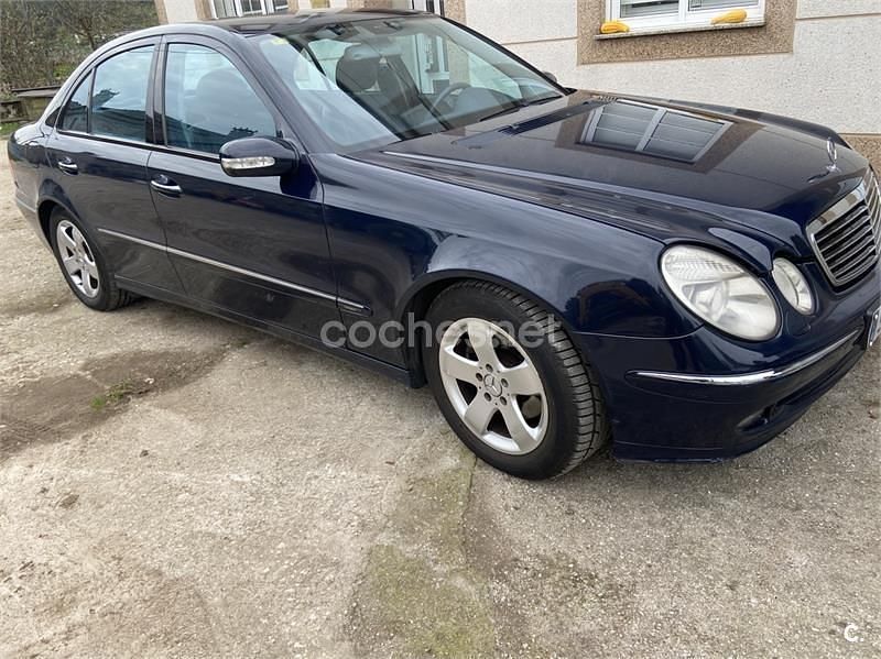 Azul Usado 2005 Mercedes E220 Avantgarde Berlina | 5999 € (Precio justo) - Imagen 1/4