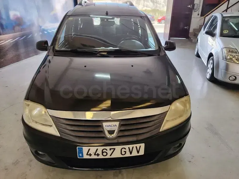 Usado Dacia Logan Lauréate 85 CV (62 kW) 2010 Negro Familiar