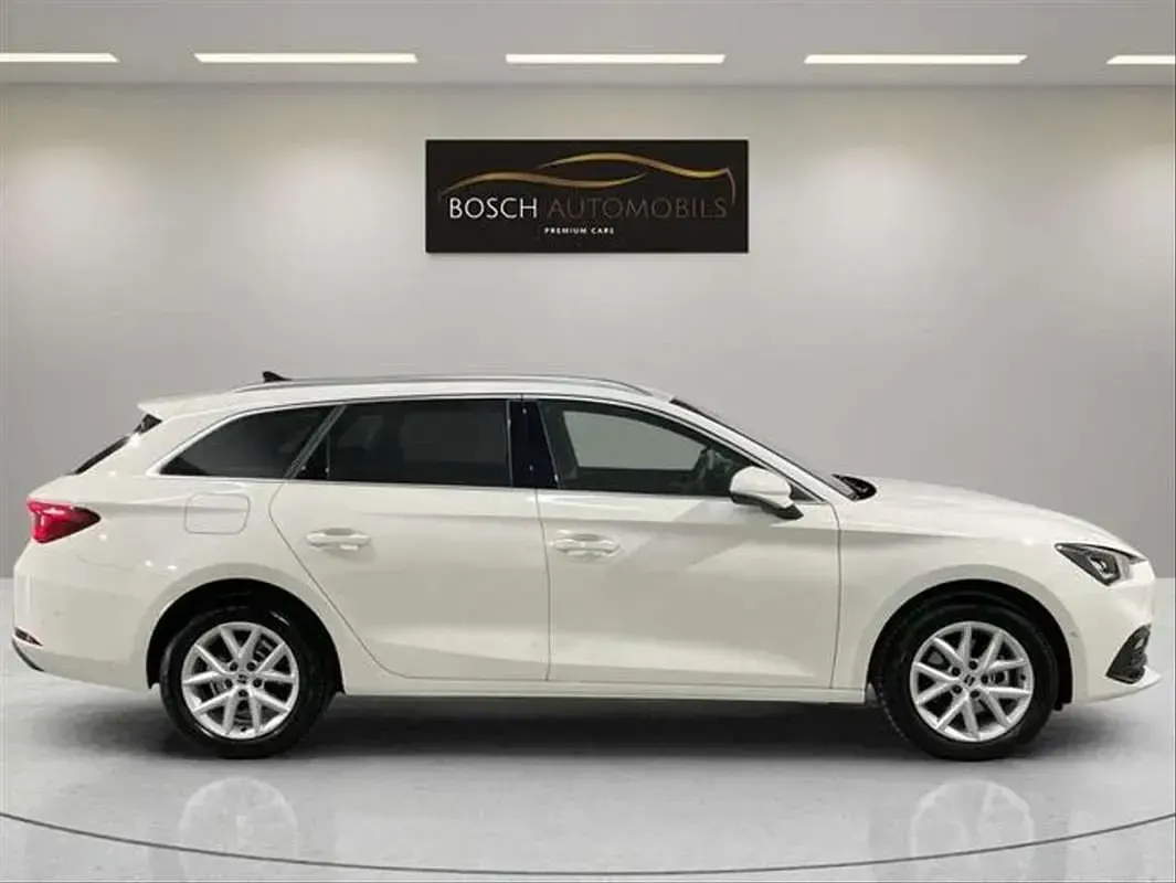 Usado Seat Leon Style 116 CV (85 kW) 2025 Blanco Utilitario
