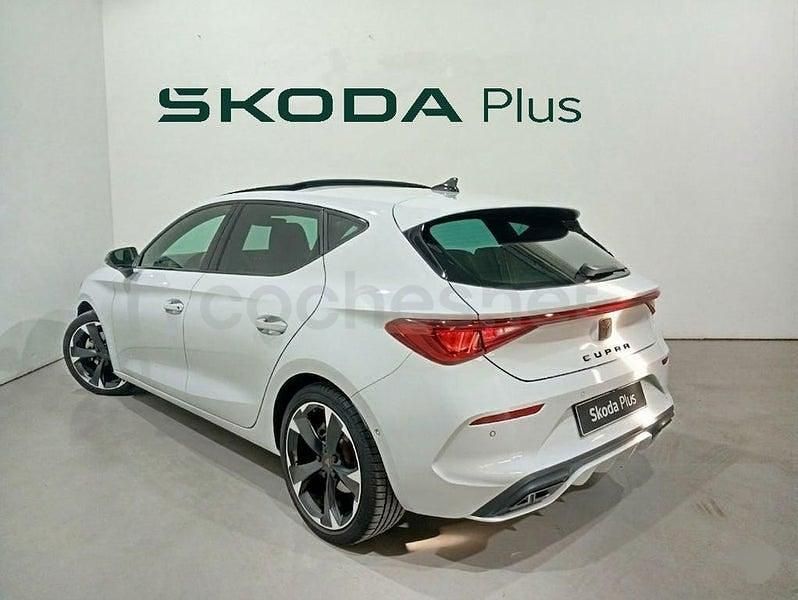 Usado Cupra Leon 150 CV (110 kW) 2023 Blanco Berlina