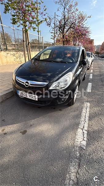 Usado Opel Corsa Selective 85 CV (62 kW) 2013 Negro Utilitario