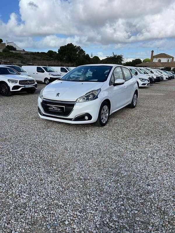 Usado Peugeot 208 Active 75 CV (55 kW) 2018 Blanco Utilitario