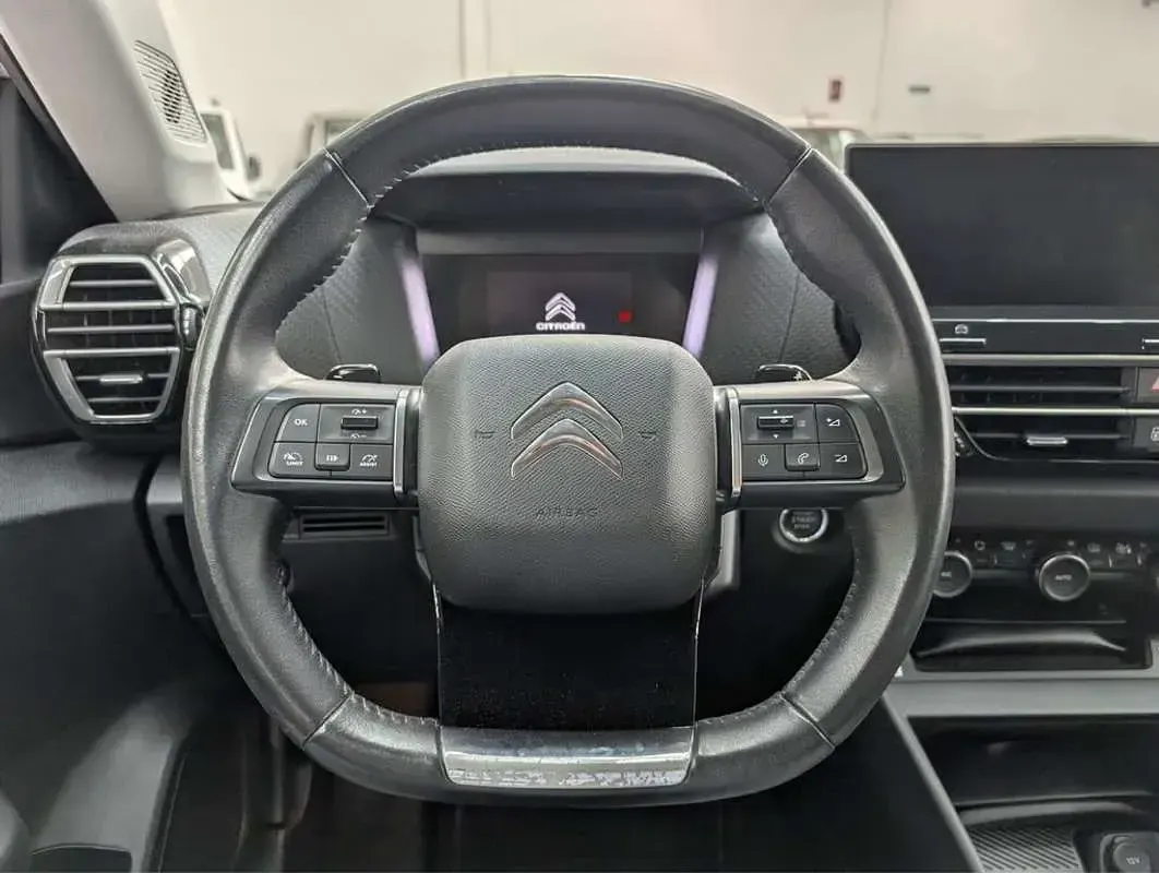 Usado Citroën C4 Feel 130 CV (95 kW) 2022 Blanco Utilitario