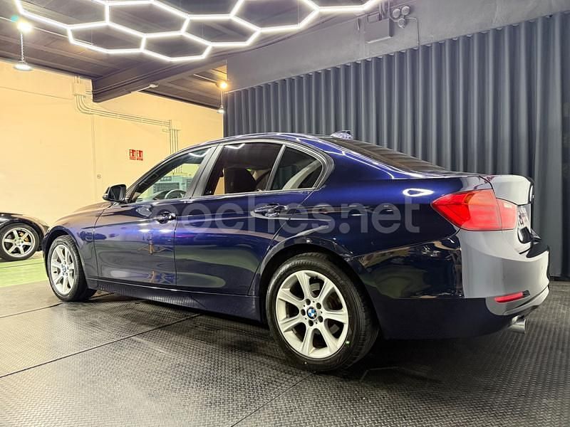 Usado BMW 318 143 CV (105 kW) 2014 Azul Berlina