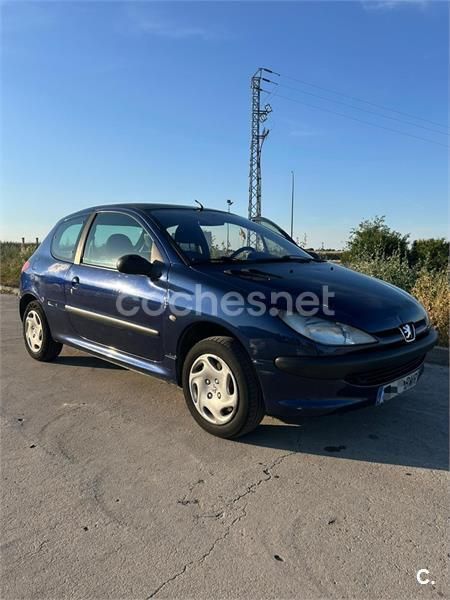 Azul Usado 2001 Peugeot 206 Berlina | 1150 € (Buen precio) - Imagen 1/4