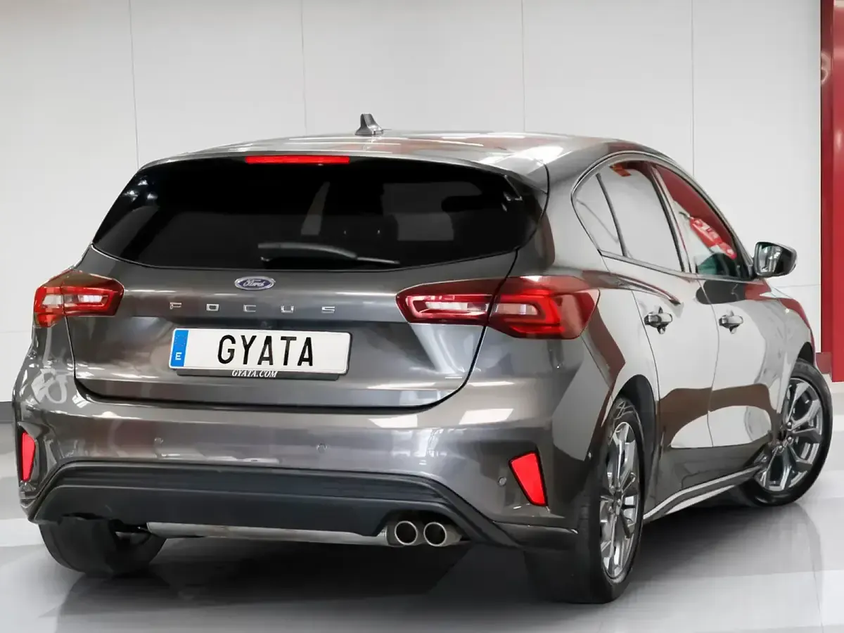Usado Ford Focus ST-Line 155 CV (114 kW) 2024 Gris