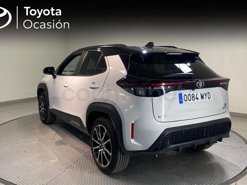 Usado Toyota Yaris Cross Sport 130 CV (95 kW) 2025 Gris / plata SUV