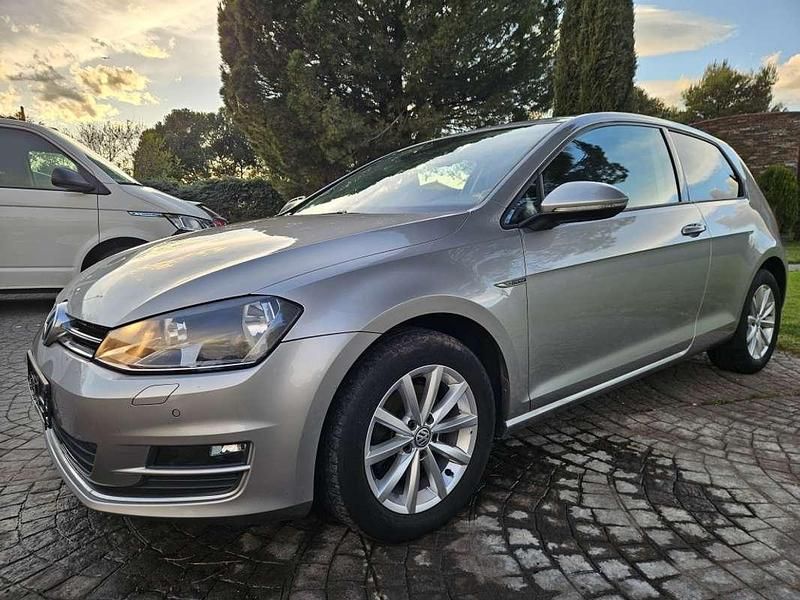 Usado VW Golf VII 125 HP (91 kW) 2016 Cinzento Sedan