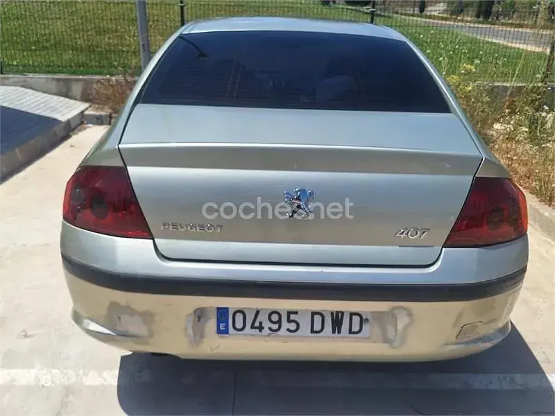 Usado Peugeot 407 110 CV (80 kW) 2006 Beige Berlina