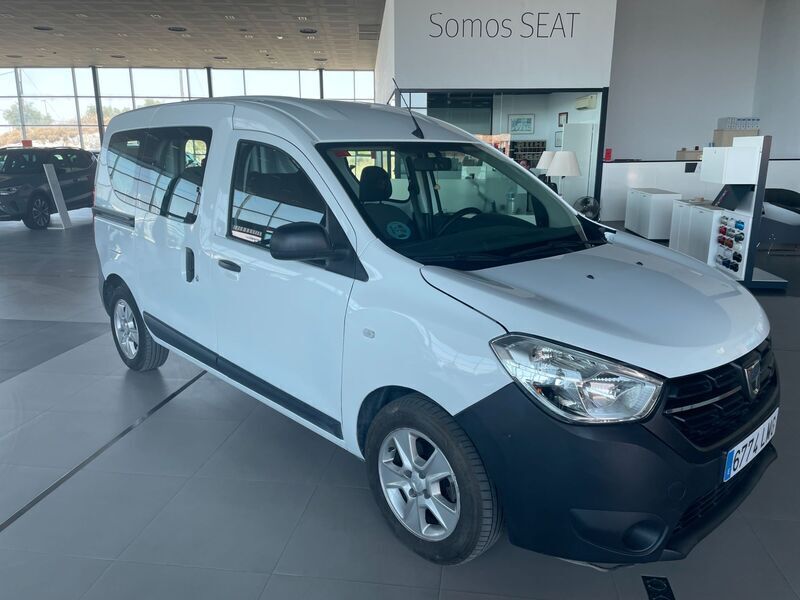 Blanco Usado 2021 Dacia Dokker Essentiel Van | 13.800 € (Un poco caro) - Imagen 1/4