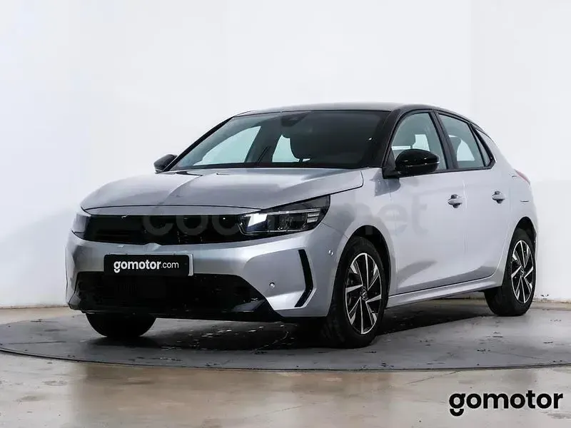 Usado Opel Corsa 100 CV (73 kW) 2025 Gris / plata Utilitario