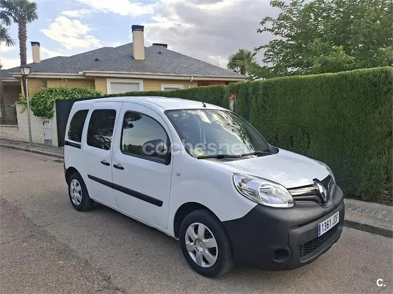 Usado Renault Kangoo 90 CV (66 kW) 2016 Blanco Monovolumen