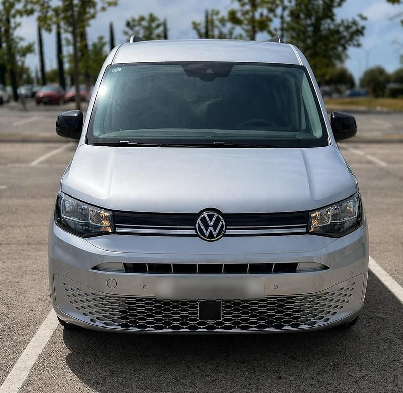 Usado VW Caddy Maxi 122 CV (89 kW) 2023 Gris Monovolumen