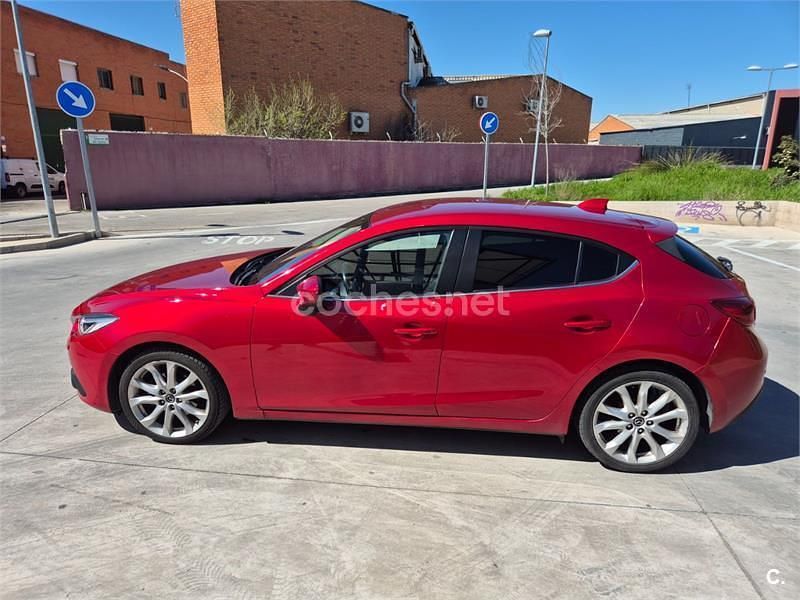 Usado Mazda 3 Luxury 150 CV (110 kW) 2014 Rojo Berlina