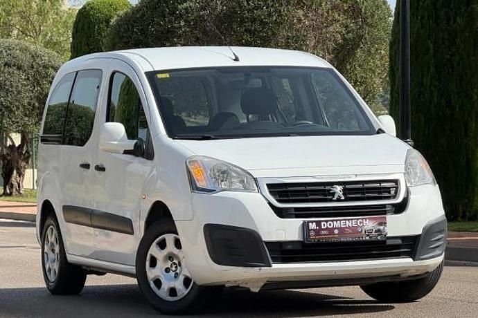 Usado Peugeot Partner Tepee Active 73 CV (53 kW) 2015 Monovolumen