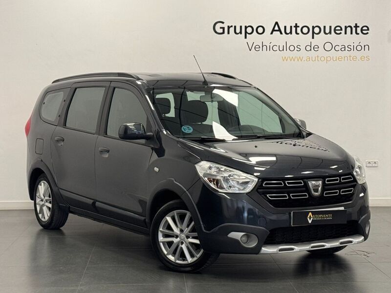 Gris / plata Usado 2022 Dacia Lodgy Comfort Monovolumen | 16.390 € (Caro) - Imagen 1/4