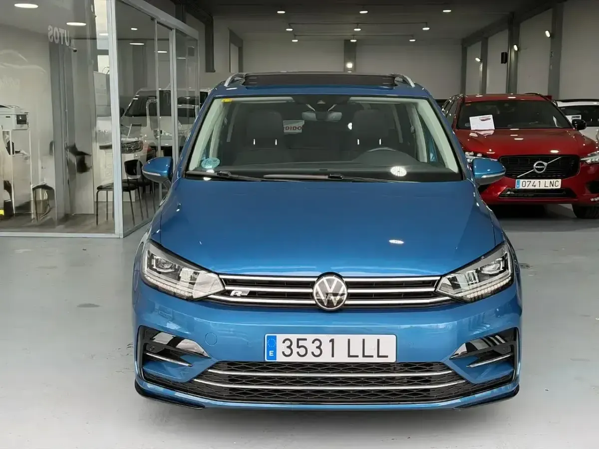 Usado VW Touran Sportline 150 CV (110 kW) 2021 Azul Monovolumen
