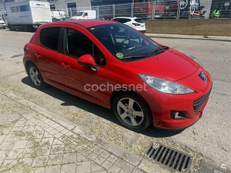 Usado Peugeot 207 Sport 90 CV (66 kW) 2009 Rojo Berlina