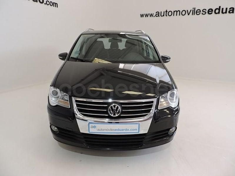 Usado VW Touran Advance 140 CV (102 kW) 2010 Negro Monovolumen