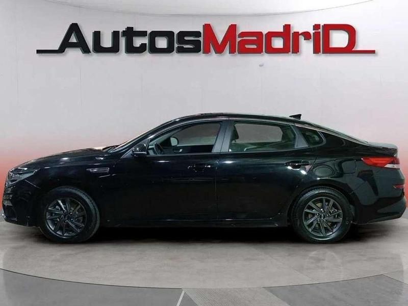 Usado Kia Optima 137 CV (100 kW) 2019 Negro Berlina
