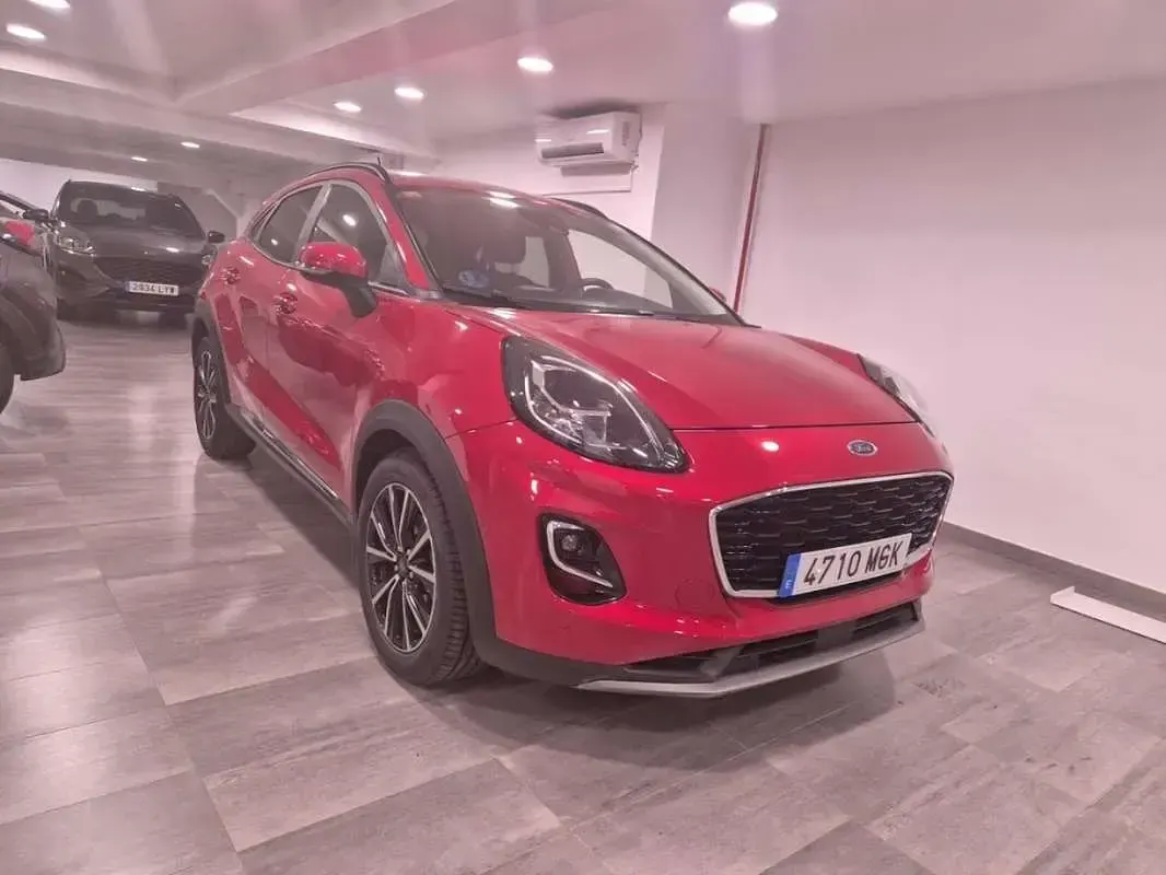 Usado Ford Puma Titanium 125 CV (91 kW) 2023 Rojo SUV