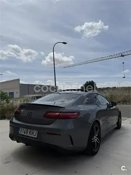 Usado Mercedes E220 194 CV (142 kW) 2018 Gris / plata Coupe