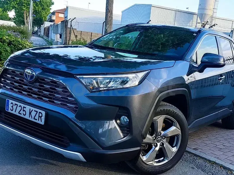 Usado Toyota RAV4 Hybrid Advance 218 CV (160 kW) 2020 Gris / plata SUV