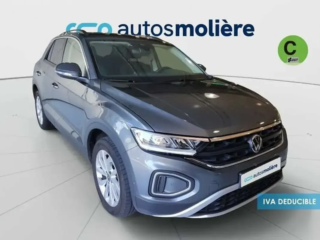 Usado VW T-Roc Life 110 CV (80 kW) 2023 Gris SUV