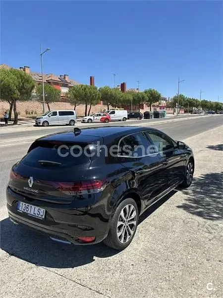 Usado Renault Mégane GrandTour Zen 140 CV (102 kW) 2021 Negro Familiar