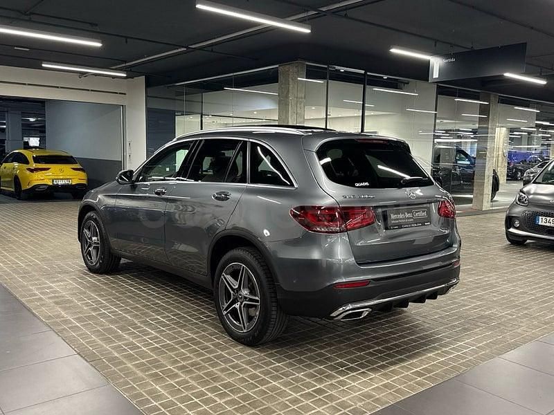 Usado Mercedes GLC300e 320 CV (235 kW) 2021 Gris / plata SUV
