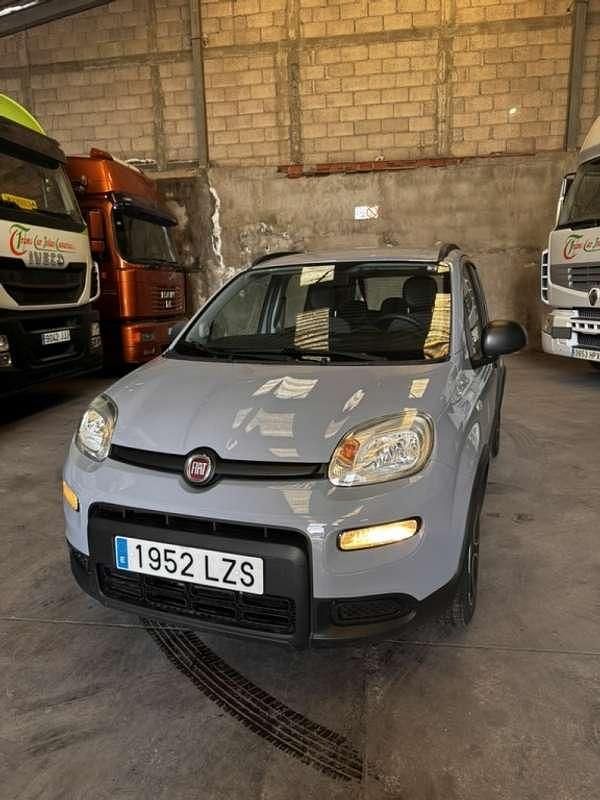 Usado Fiat Panda 69 CV (50 kW) 2022 Gris Utilitario