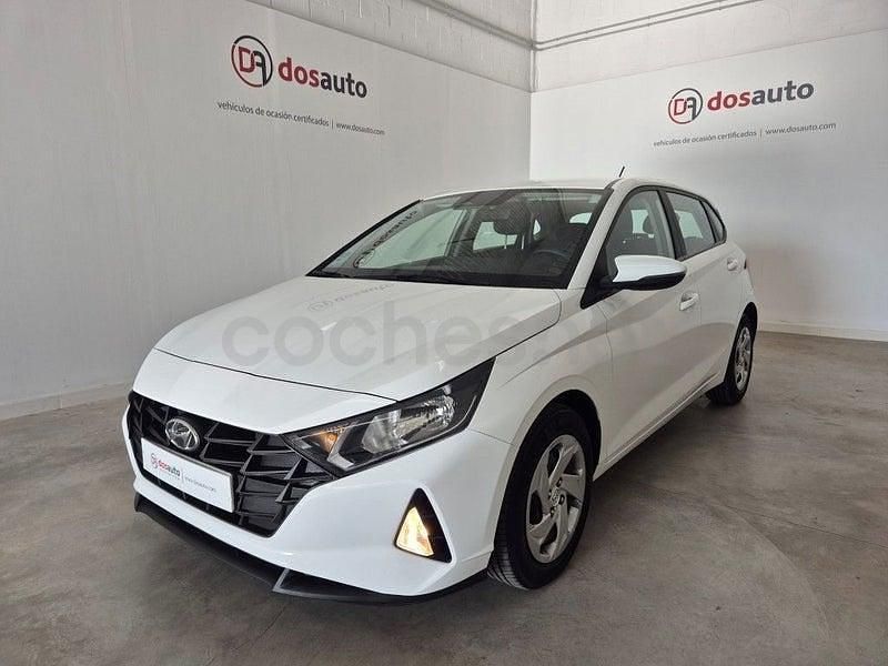 Usado Hyundai i20 84 CV (61 kW) 2023 Blanco Utilitario